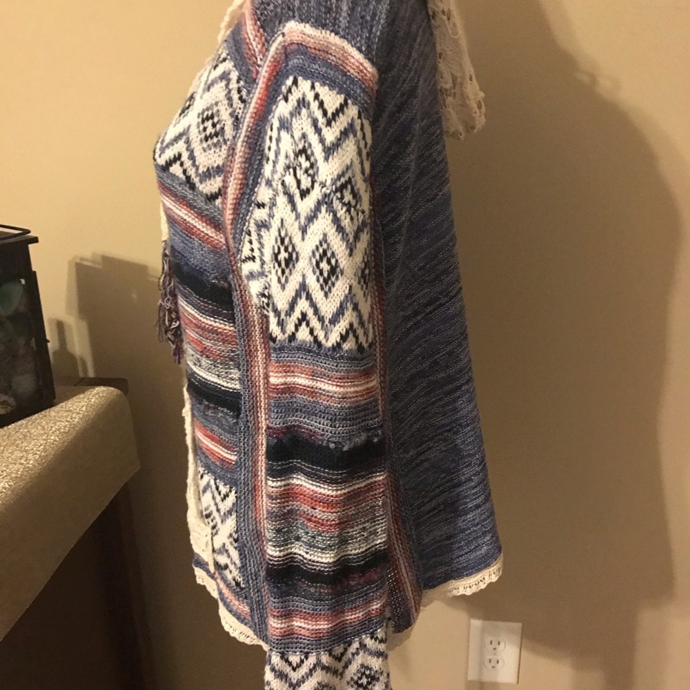 NWOT Aztec Boho Sweater - Picture 3 of 6